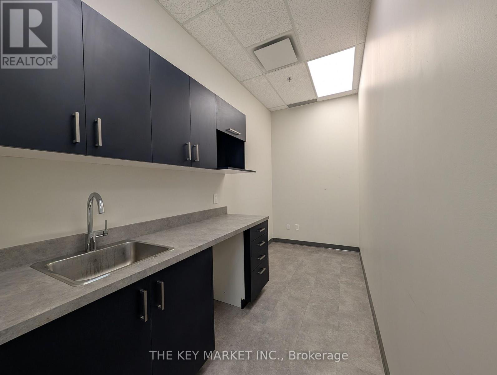 9-11 - 3600a Laird Road, Mississauga, Ontario  L5L 6A6 - Photo 8 - W13490112