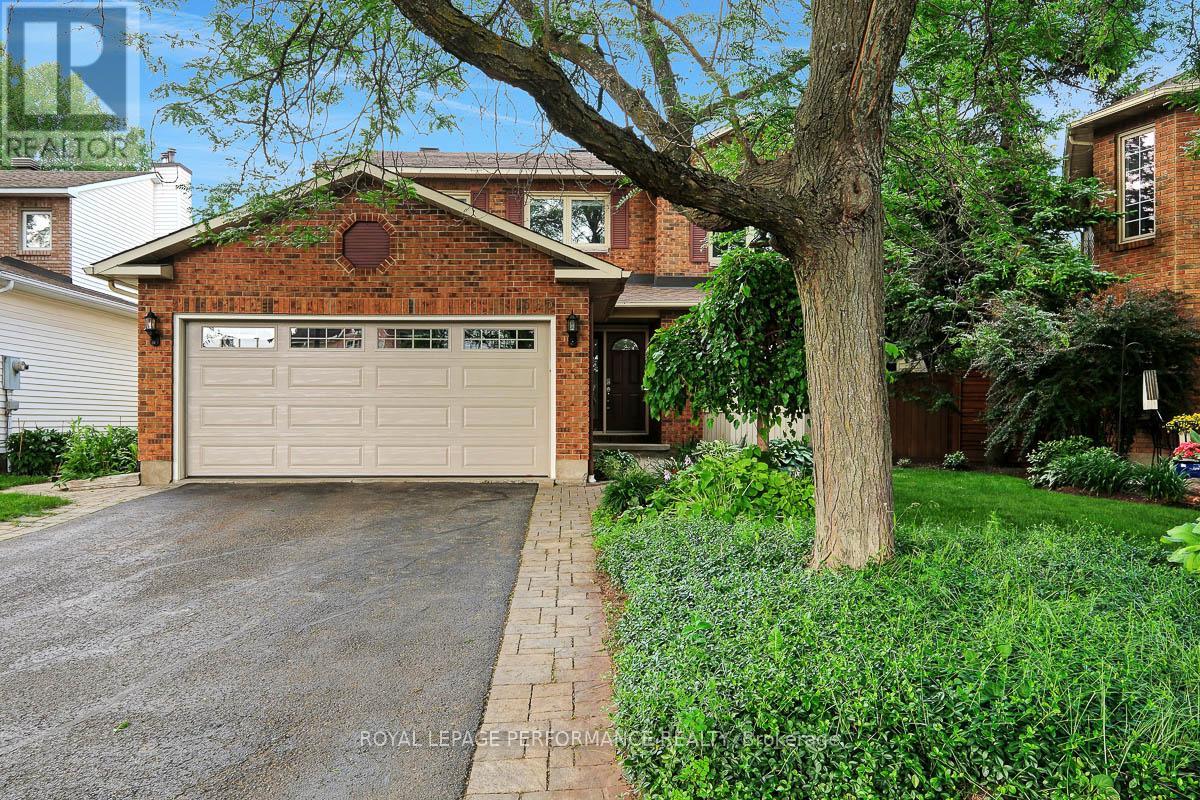 1595 CHAMPNEUF DRIVE, Ottawa, Ontario