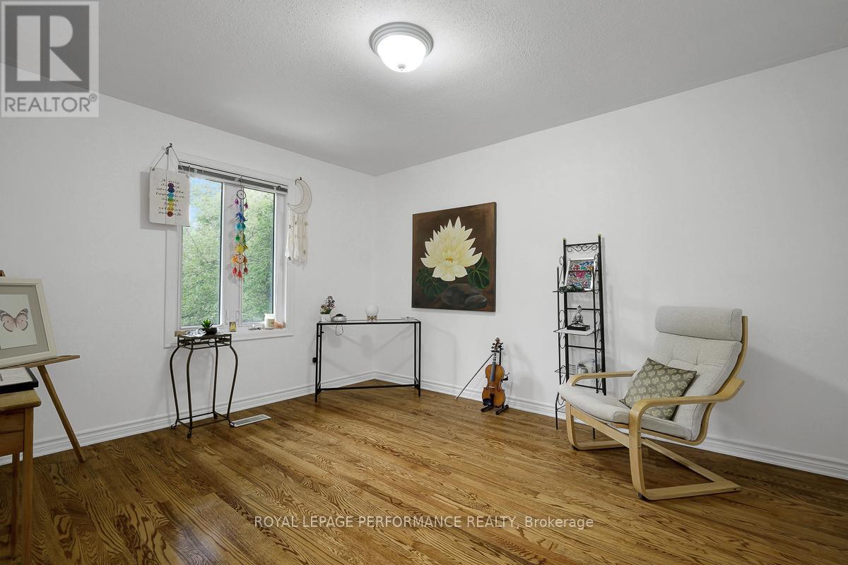 1595 Champneuf Drive, Ottawa, Ontario  K1C 6B6 - Photo 30 - X13490156