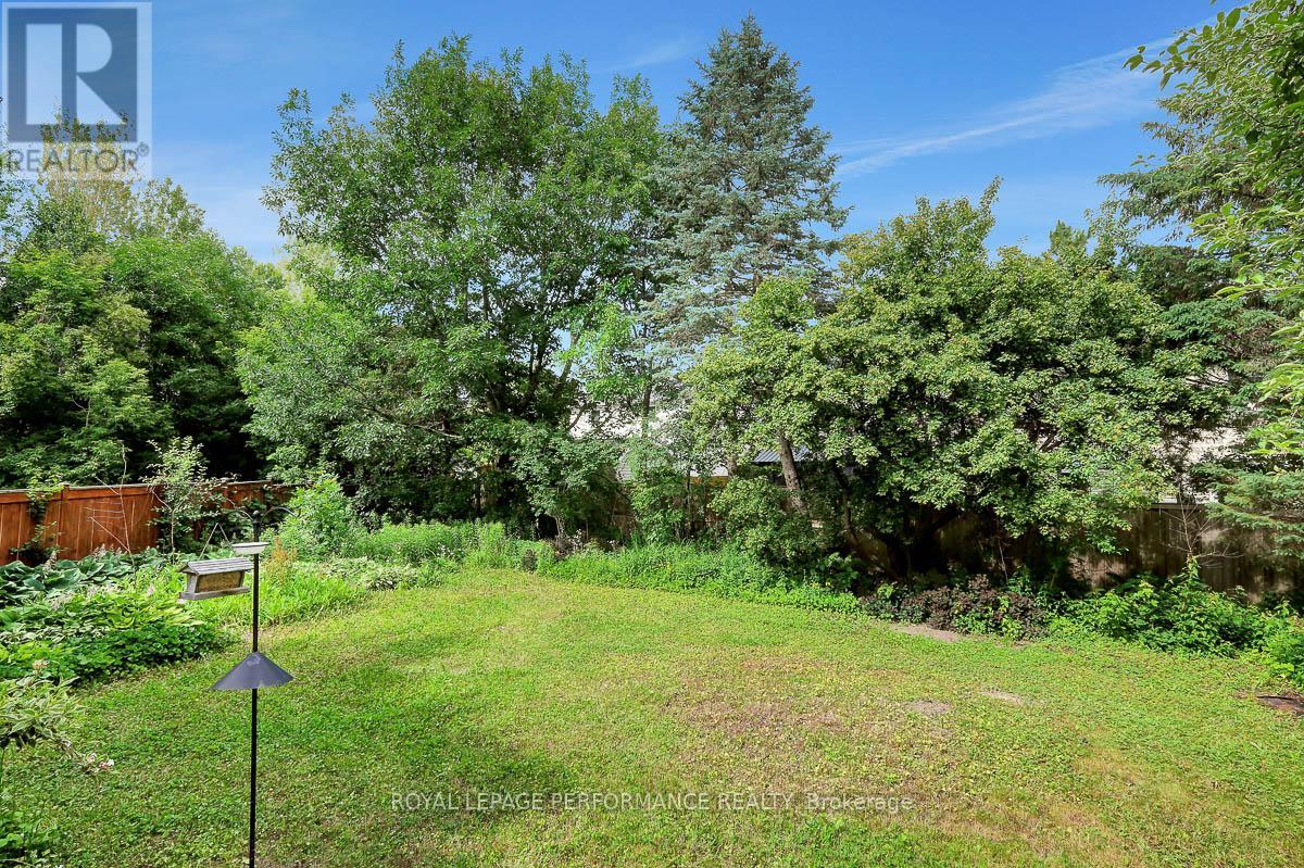 1595 Champneuf Drive, Ottawa, Ontario  K1C 6B6 - Photo 47 - X13490156