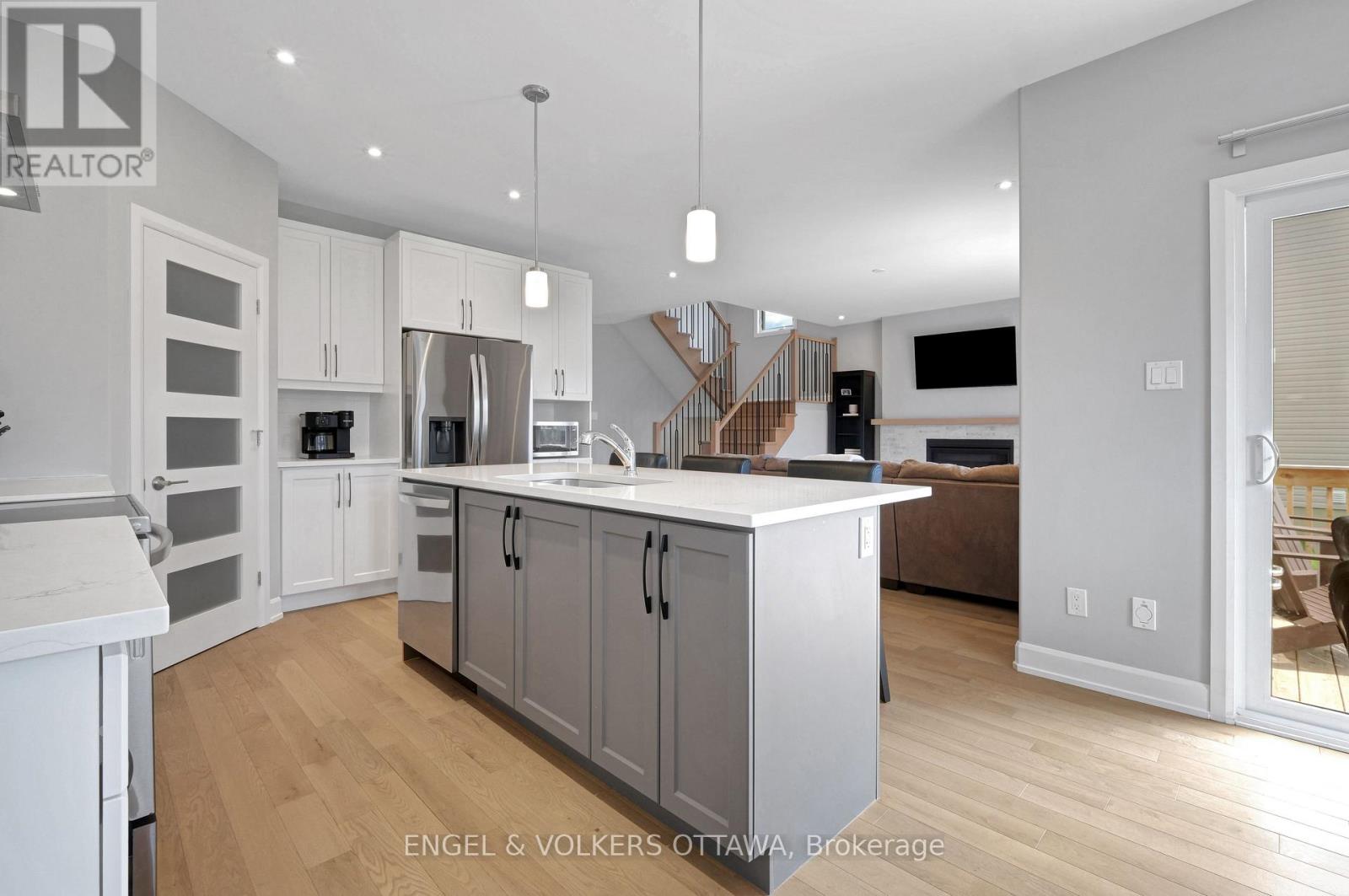 325 Moonlight Drive, Russell, Ontario  K4R 0L1 - Photo 16 - X13490254