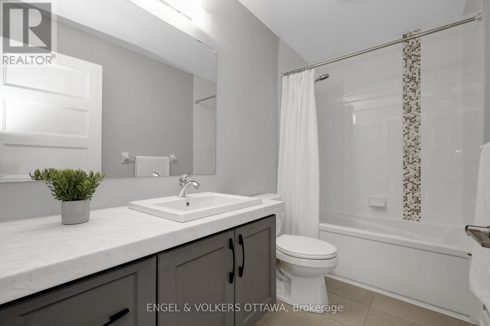 325 Moonlight Drive, Russell, Ontario  K4R 0L1 - Photo 38 - X13490254