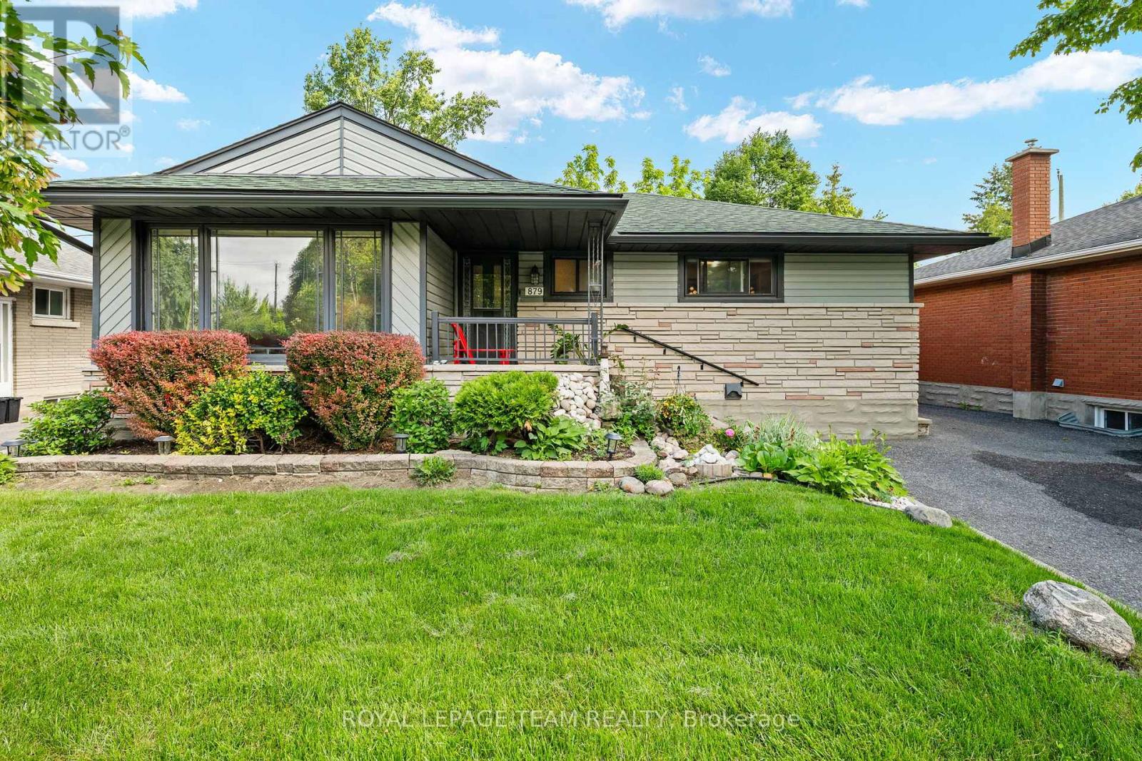 879 PLEASANT PARK ROAD, Ottawa, Ontario