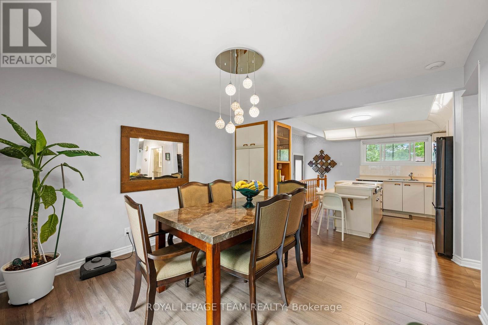 879 Pleasant Park Road, Ottawa, Ontario  K1G 1Z1 - Photo 12 - X13490262