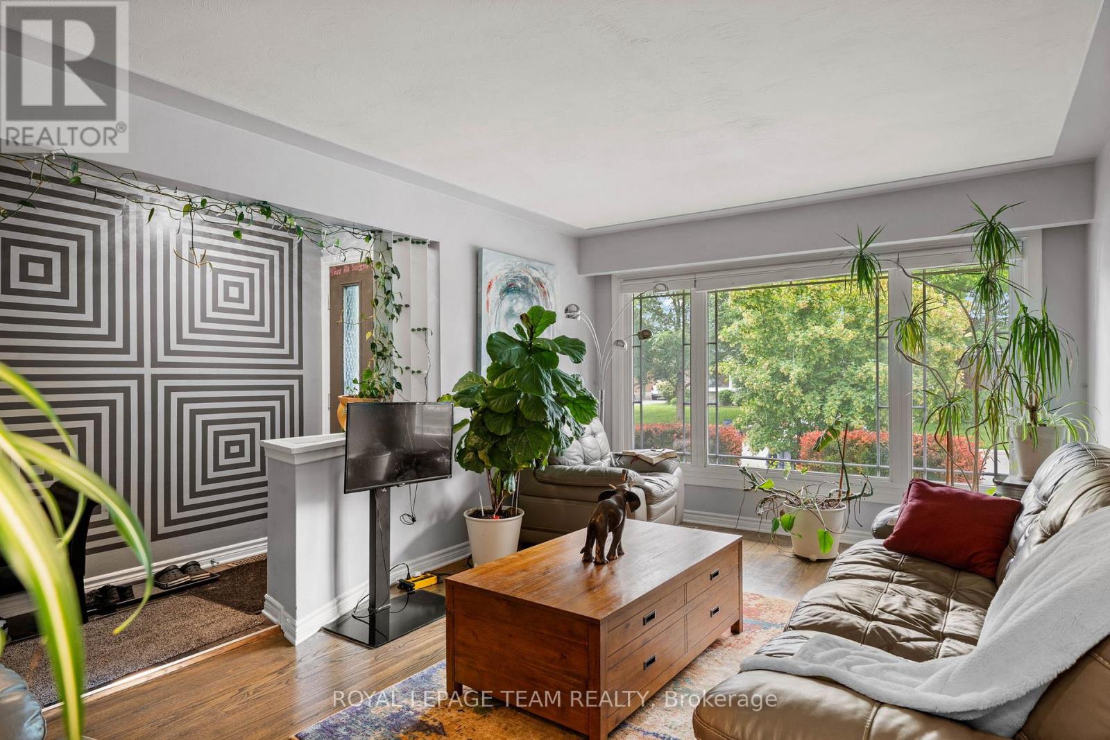 879 Pleasant Park Road, Ottawa, Ontario  K1G 1Z1 - Photo 6 - X13490262