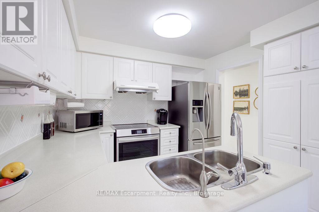 5386 Landsborough Avenue, Mississauga, Ontario  L5R 3X2 - Photo 15 - W13490378