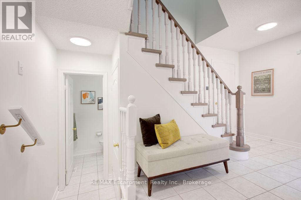 5386 Landsborough Avenue, Mississauga, Ontario  L5R 3X2 - Photo 22 - W13490378