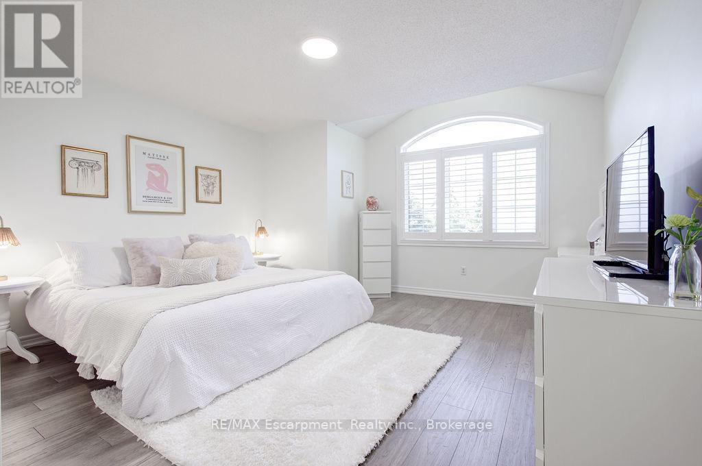 5386 Landsborough Avenue, Mississauga, Ontario  L5R 3X2 - Photo 27 - W13490378