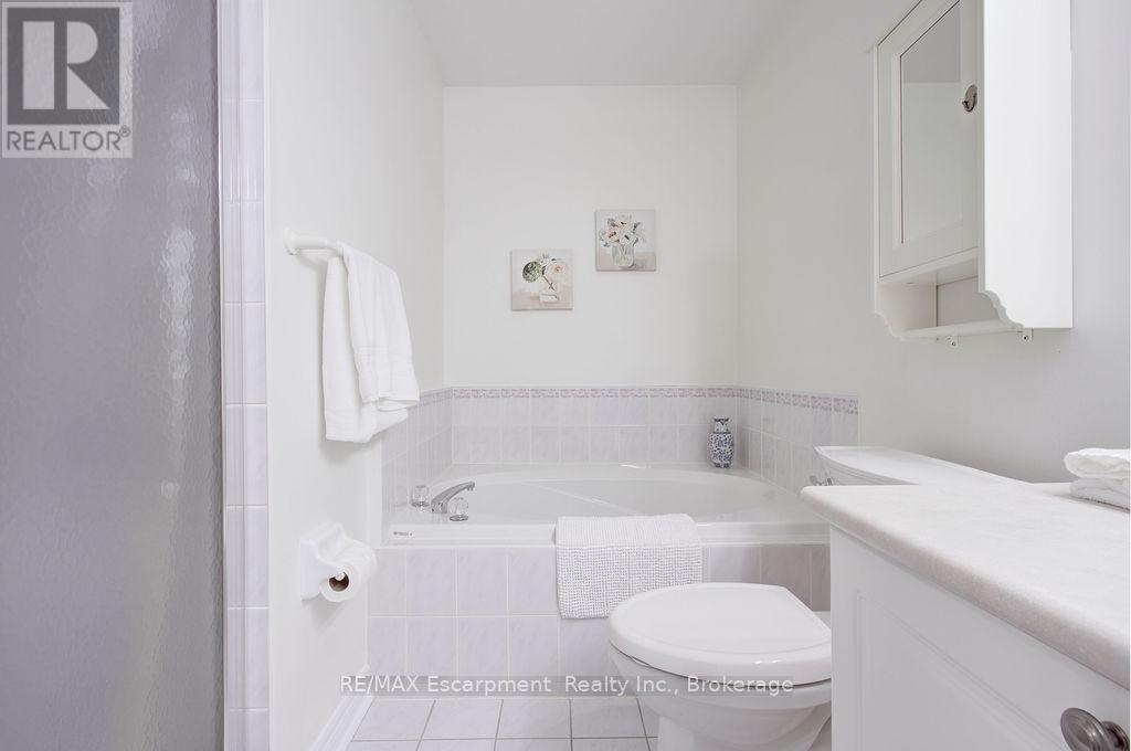 5386 Landsborough Avenue, Mississauga, Ontario  L5R 3X2 - Photo 30 - W13490378
