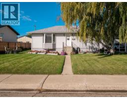 107 9 Street N, Vauxhall, Alberta