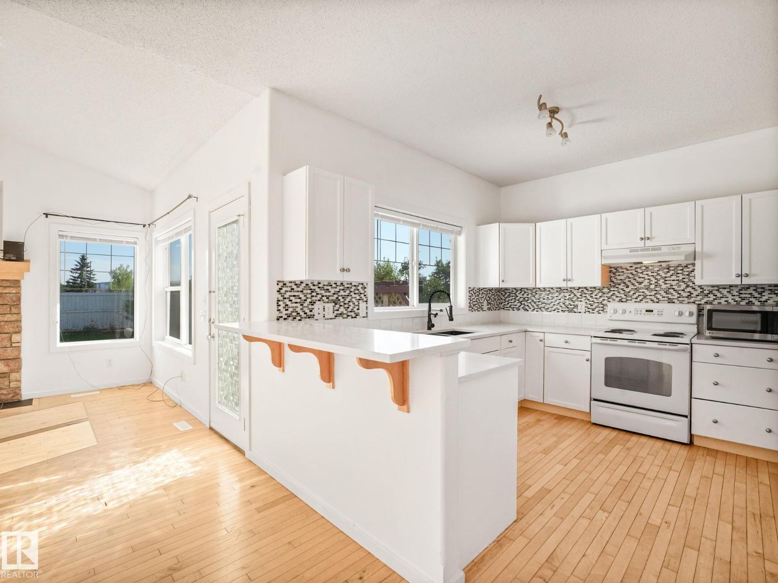 3147 Trelle Lo NW, Edmonton, Alberta  T6R 0A2 - Photo 11 - E4495660