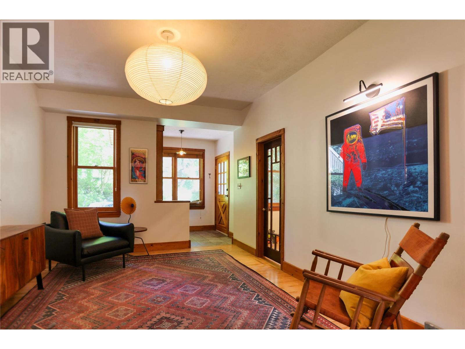 Listing image 4
