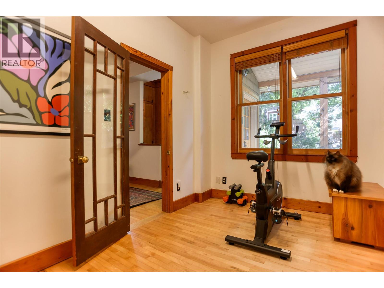 Listing image 6