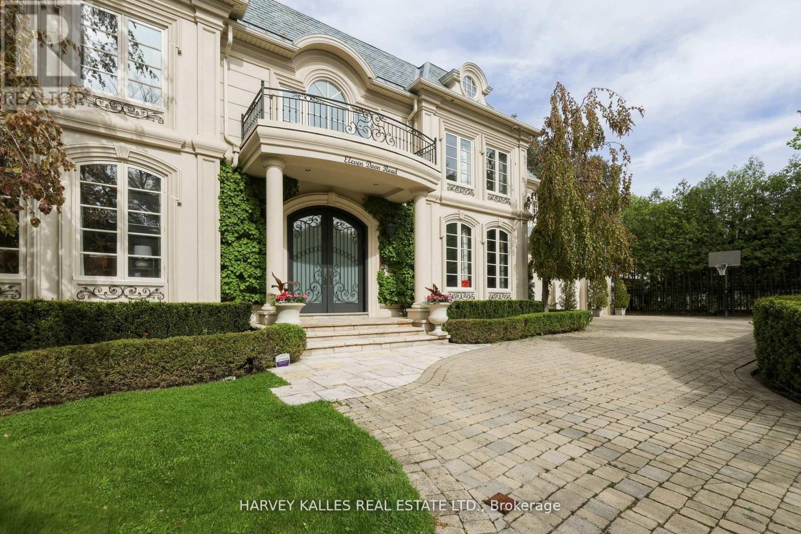11 Doon Road, Toronto, Ontario  M2L 1M1 - Photo 4 - C13490188
