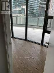 404 - 11 Wellesley Street, Toronto, Ontario  M4Y 1E8 - Photo 7 - C13490232