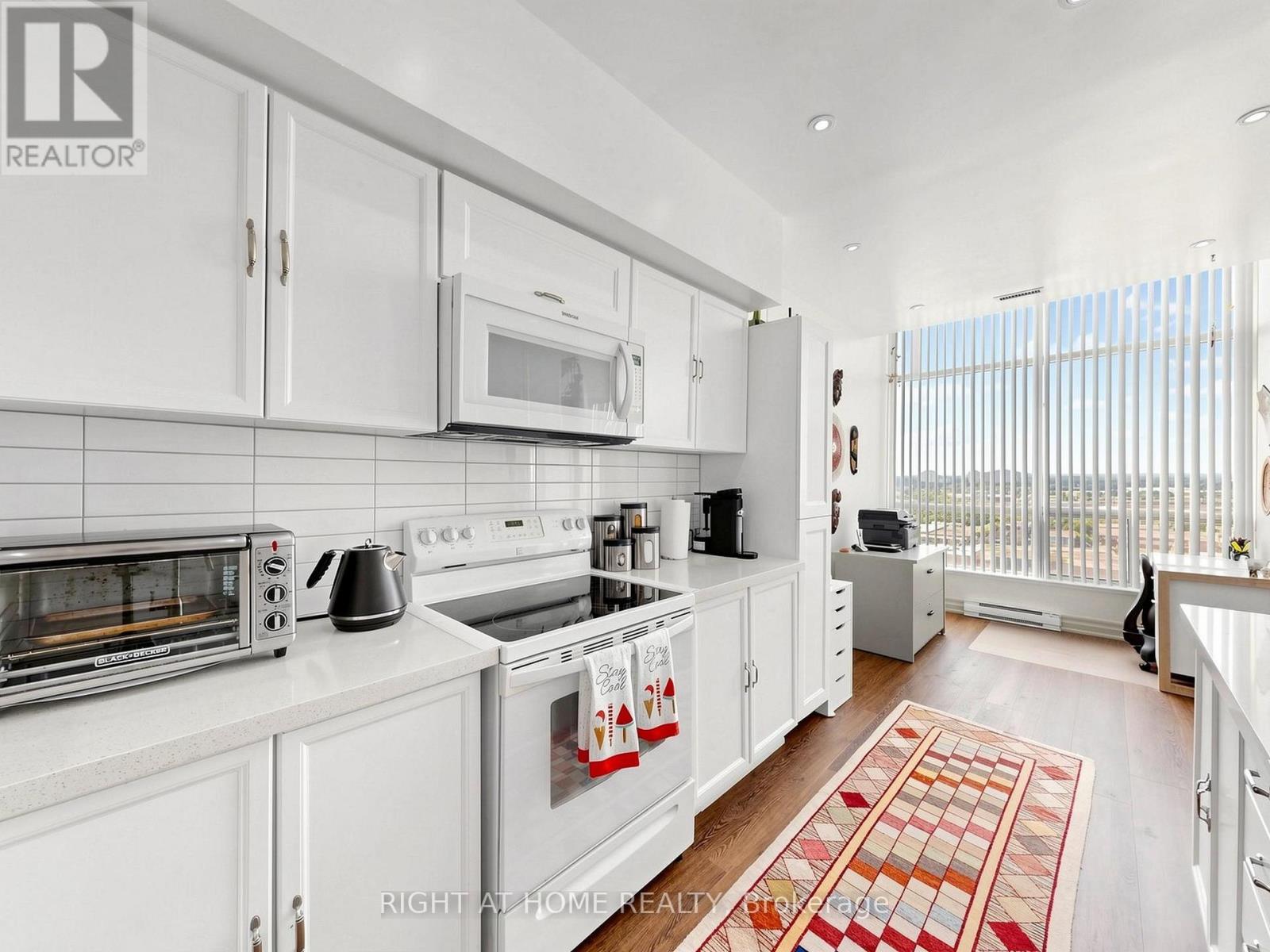 Ph6 - 4725 Sheppard Avenue E, Toronto, Ontario  M1S 5B2 - Photo 16 - E13490300