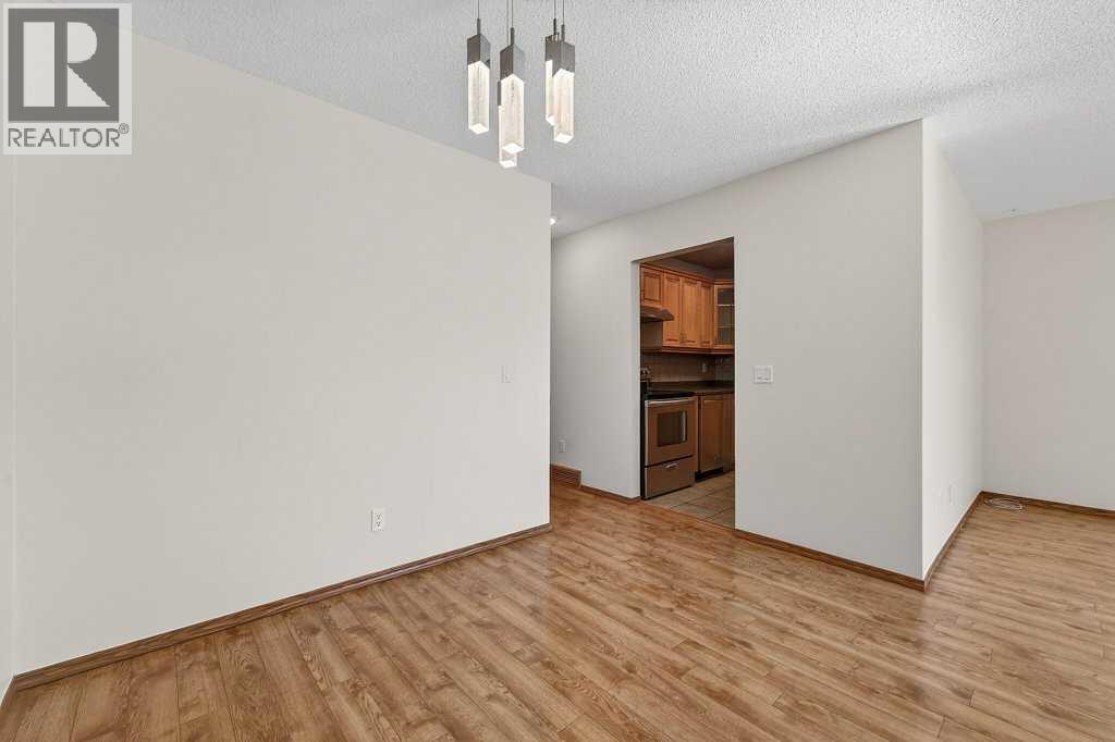 3304 Temple Way Ne, Calgary, Alberta  T1Y 3V6 - Photo 8 - A2318025