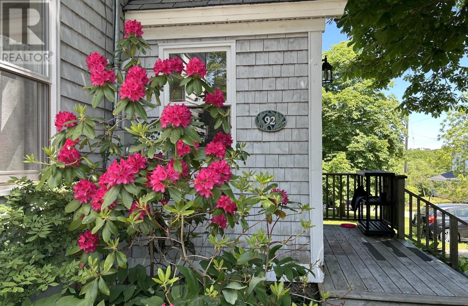 92 Main Street, Chester, Nova Scotia  B0J 1J0 - Photo 1 - 202606878