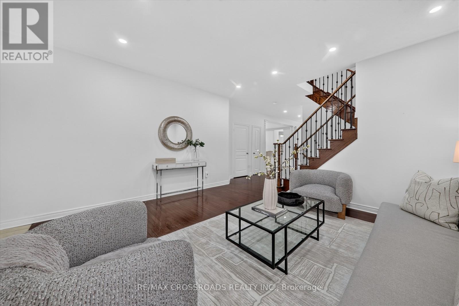 15 Sedore Street, Markham, Ontario  L6E 0K2 - Photo 11 - N13490404