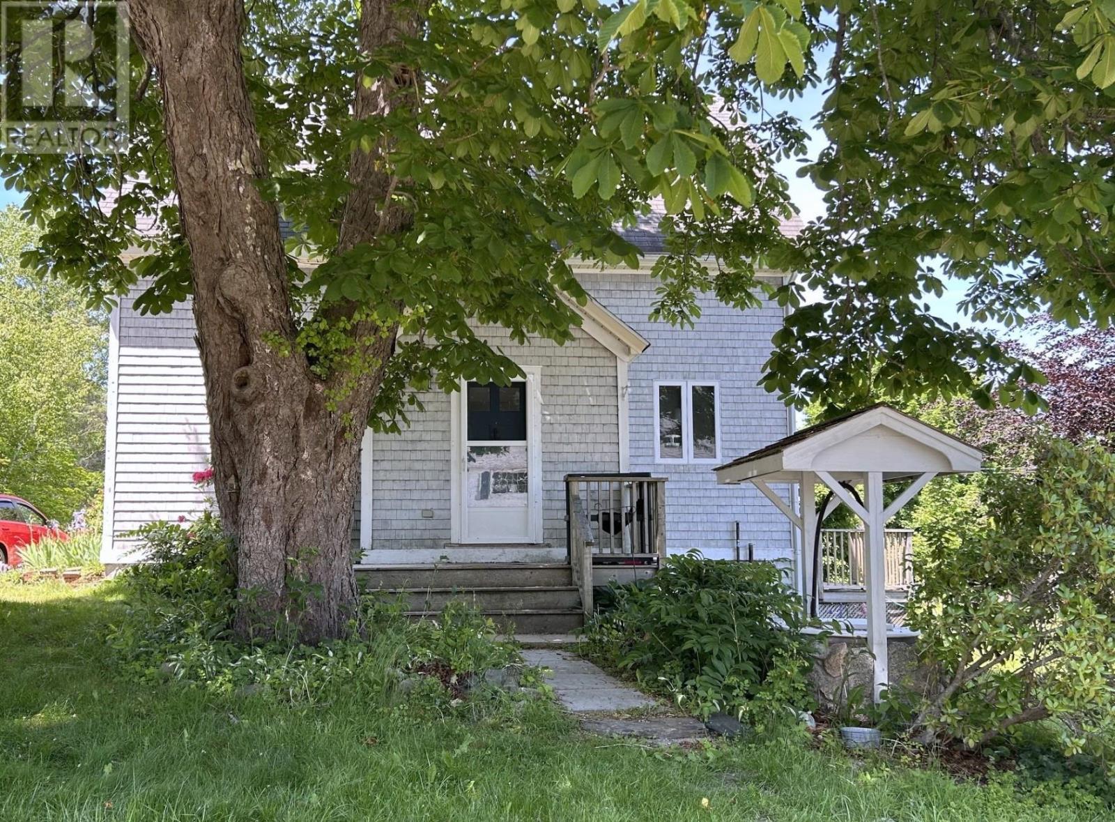 92 Main Street, Chester, Nova Scotia  B0J 1J0 - Photo 22 - 202606878