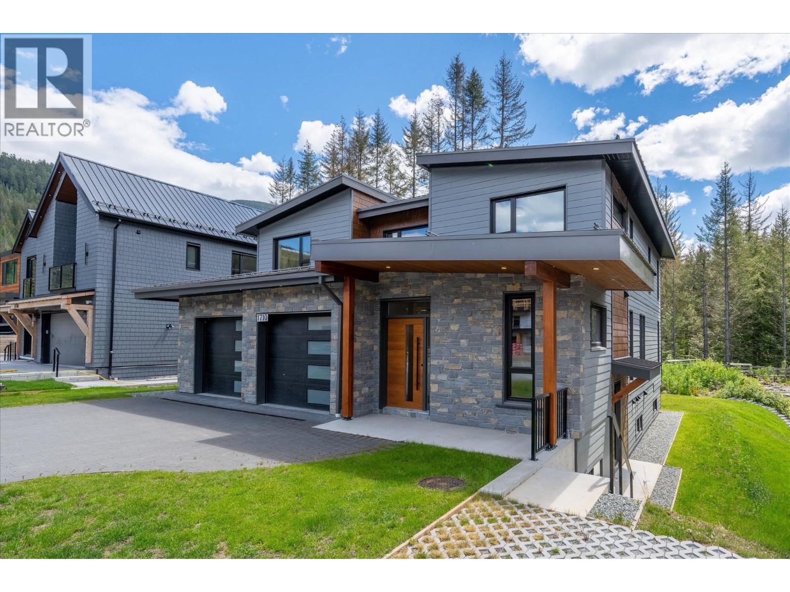1710 RIVER RUN PLACE