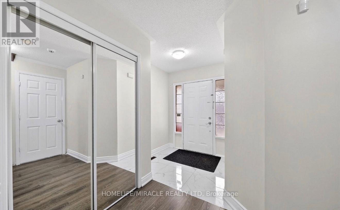 71 Roadmaster Lane, Brampton, Ontario  L7A 3A7 - Photo 2 - W13490138