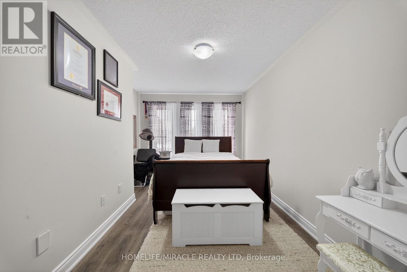 71 Roadmaster Lane, Brampton, Ontario  L7A 3A7 - Photo 9 - W13490138