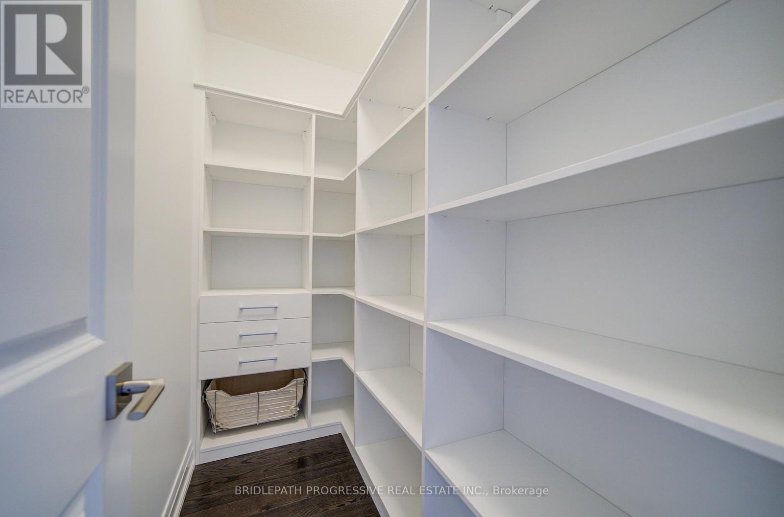 4042 Phoenix Way, Oakville, Ontario  L6H 3R1 - Photo 22 - W13490146
