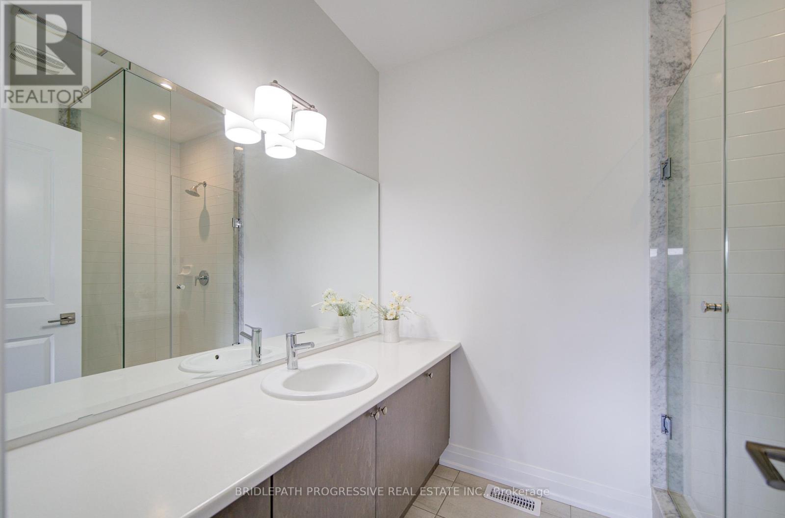4042 Phoenix Way, Oakville, Ontario  L6H 3R1 - Photo 27 - W13490146
