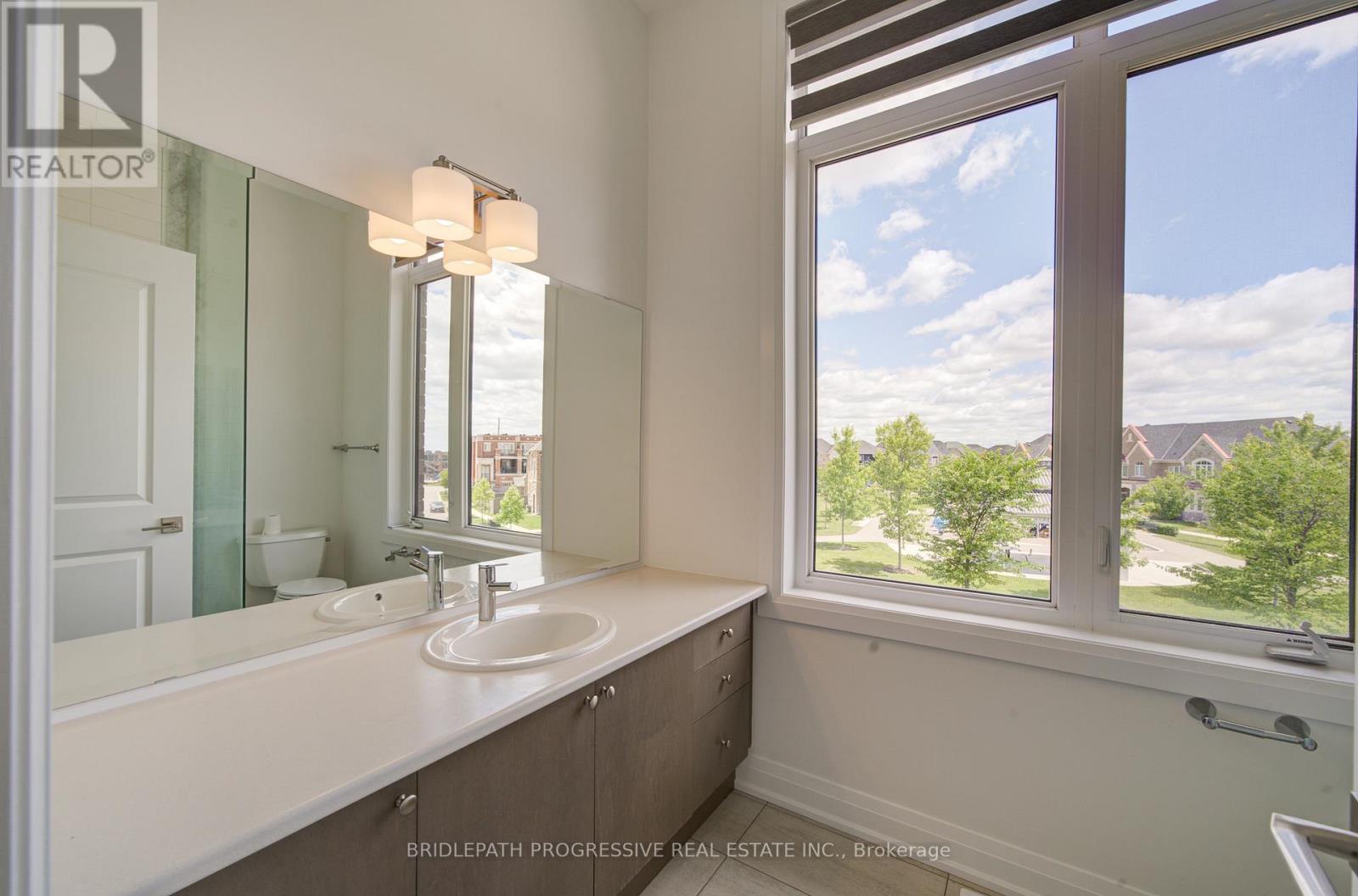 4042 Phoenix Way, Oakville, Ontario  L6H 3R1 - Photo 29 - W13490146