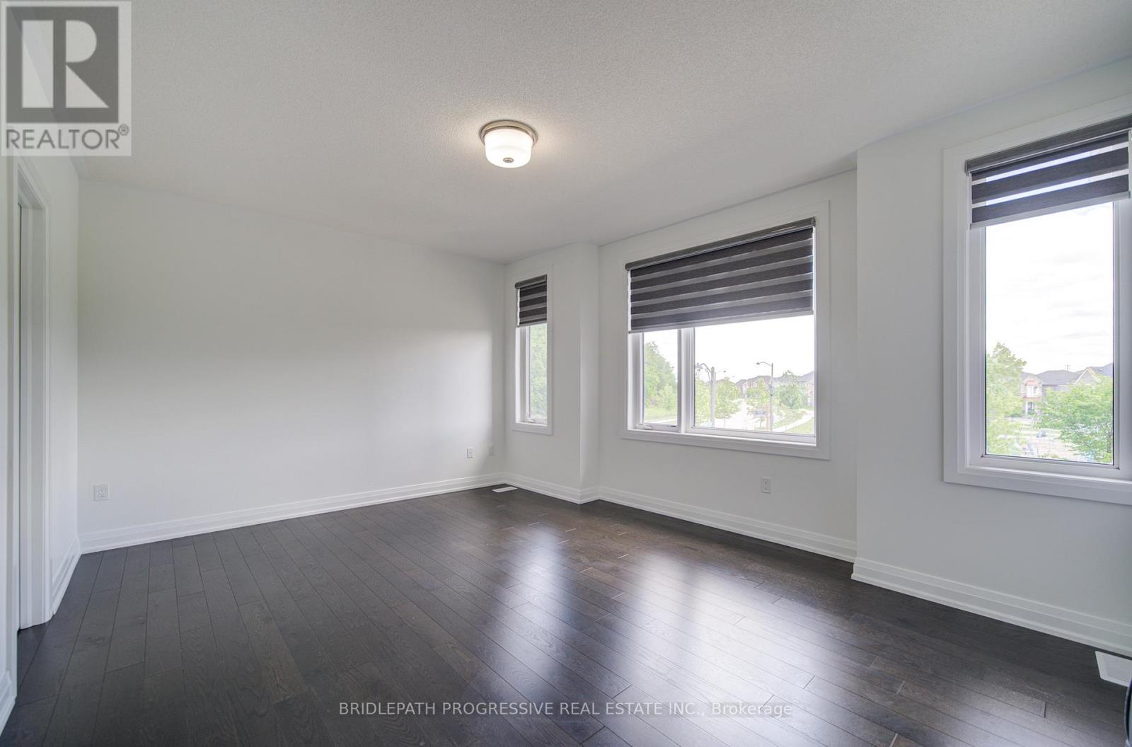 4042 Phoenix Way, Oakville, Ontario  L6H 3R1 - Photo 32 - W13490146
