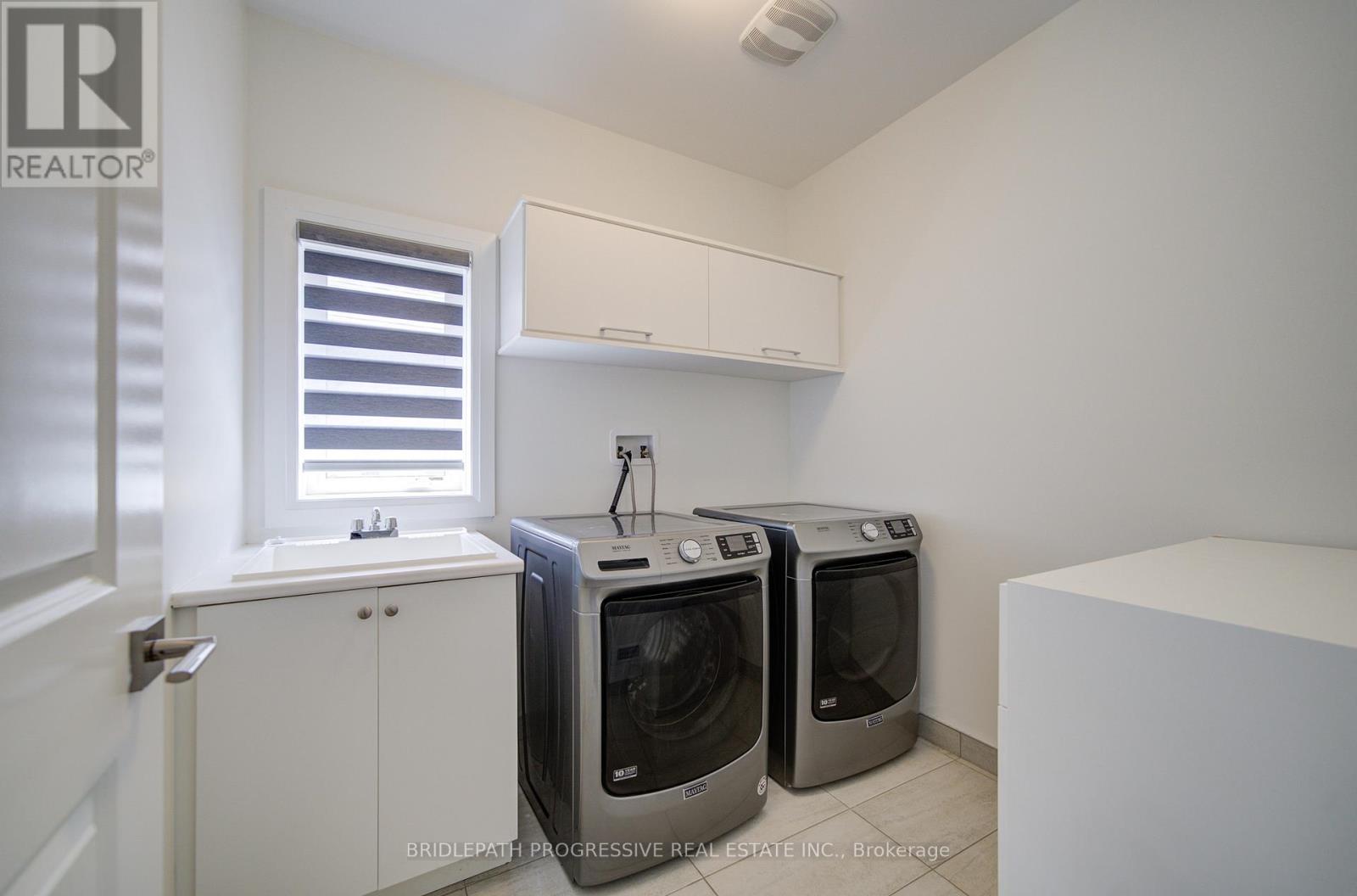 4042 Phoenix Way, Oakville, Ontario  L6H 3R1 - Photo 39 - W13490146