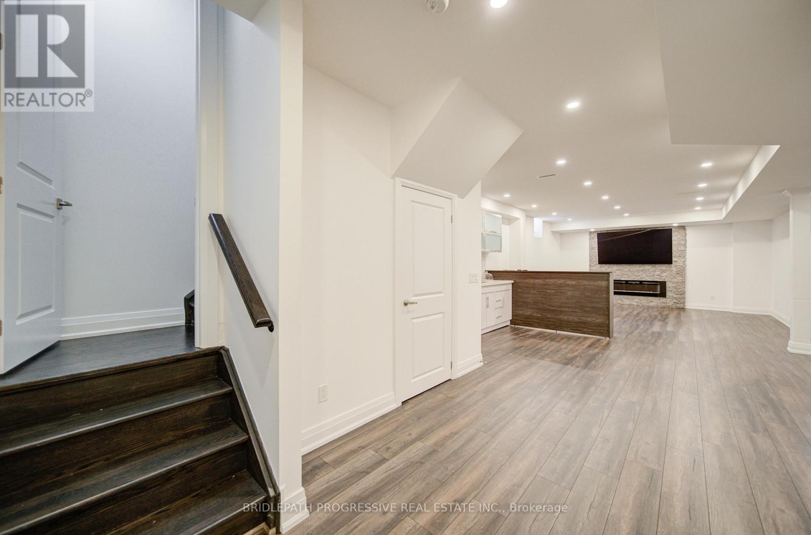 4042 Phoenix Way, Oakville, Ontario  L6H 3R1 - Photo 40 - W13490146
