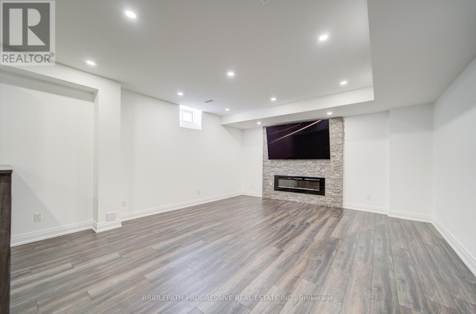 4042 Phoenix Way, Oakville, Ontario  L6H 3R1 - Photo 43 - W13490146