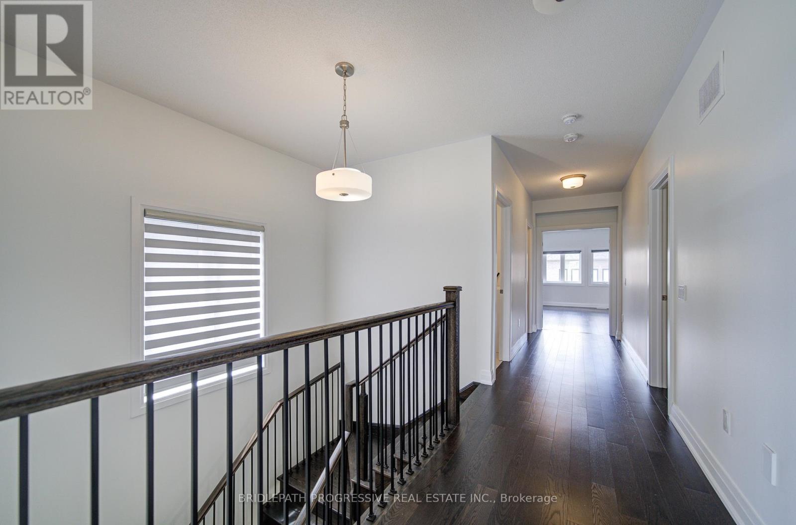 4042 Phoenix Way, Oakville, Ontario  L6H 3R1 - Photo 6 - W13490146