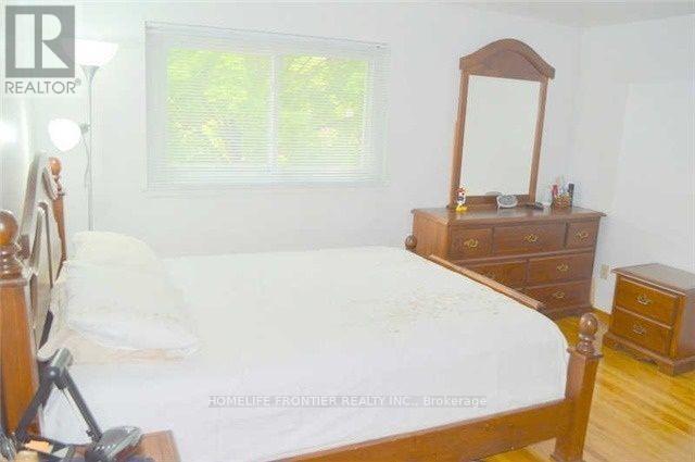 3538 Bannerhill Avenue, Mississauga, Ontario  L4X 1V1 - Photo 2 - W13490150