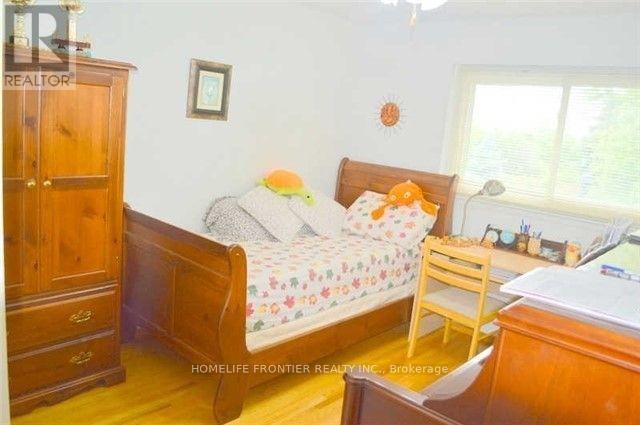 3538 Bannerhill Avenue, Mississauga, Ontario  L4X 1V1 - Photo 3 - W13490150