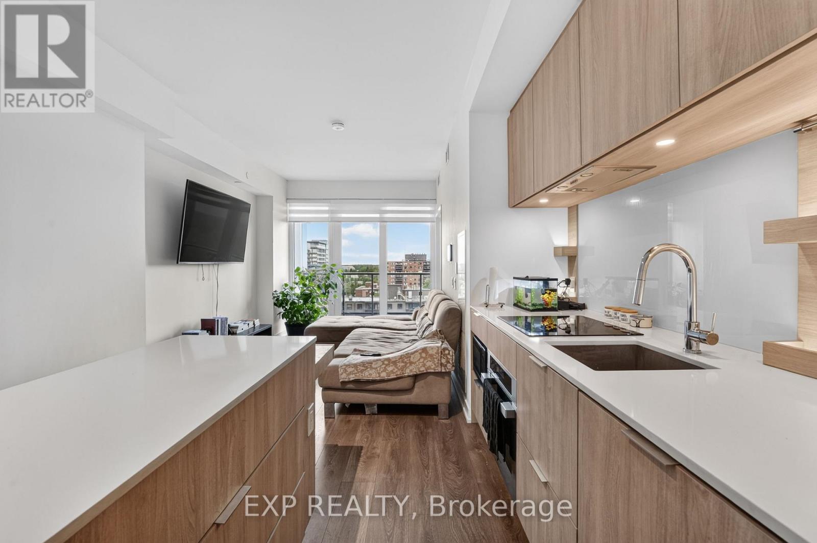 28 ANN STREET, Mississauga, Ontario