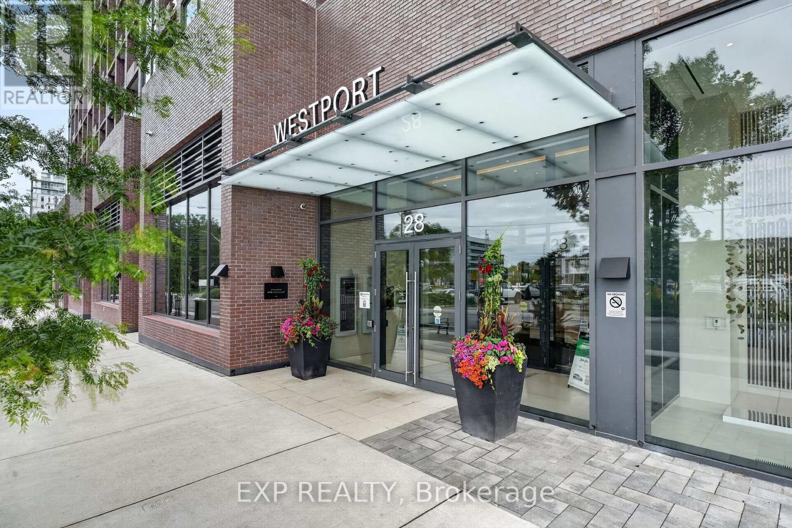 28 Ann Street, Mississauga, Ontario  L5G 3G1 - Photo 4 - W13490272