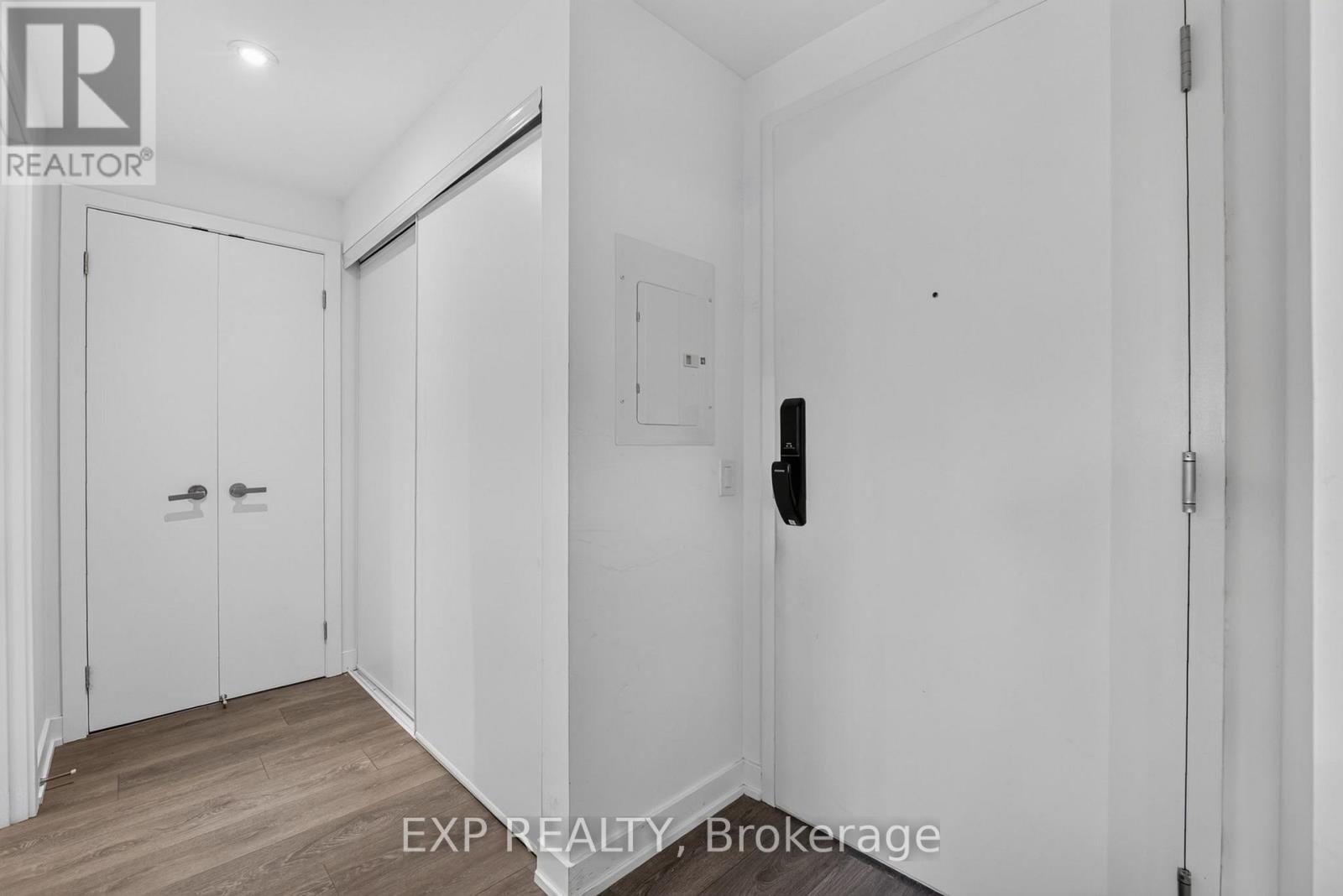 28 Ann Street, Mississauga, Ontario  L5G 3G1 - Photo 8 - W13490272