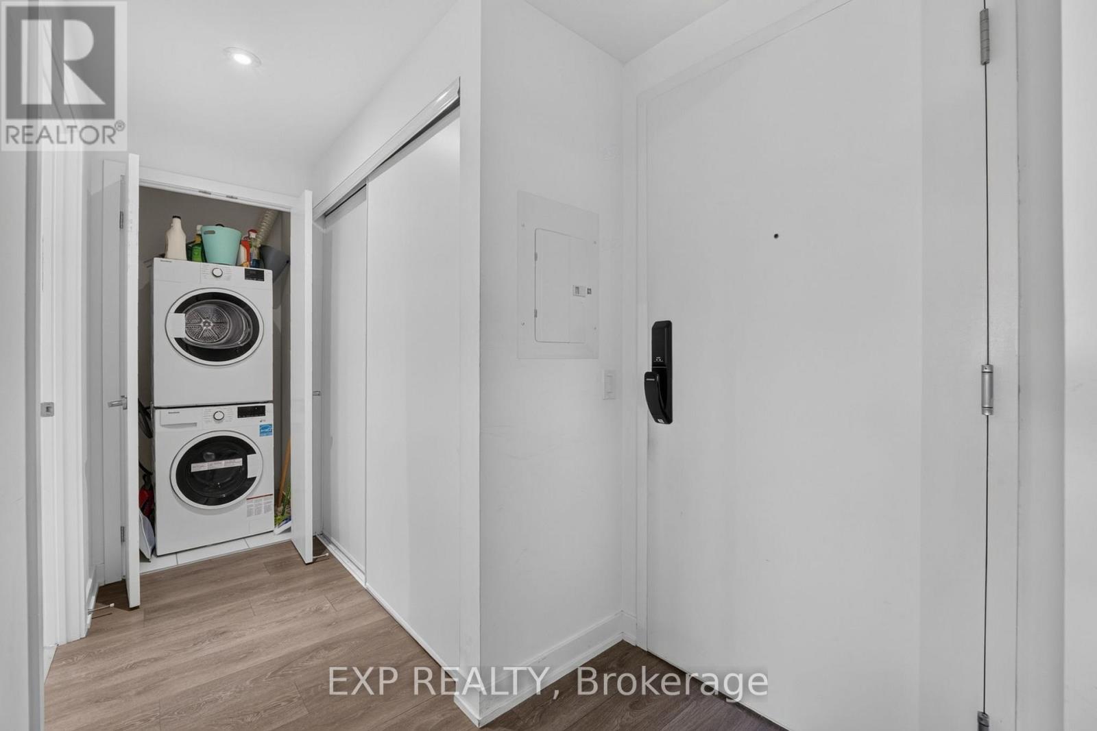28 Ann Street, Mississauga, Ontario  L5G 3G1 - Photo 9 - W13490272