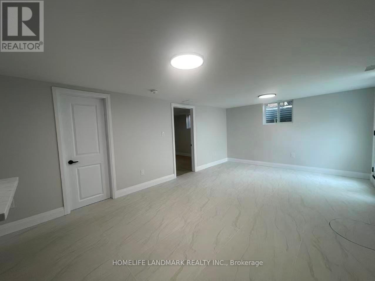 Unit 4 - 17 Rosemeade Avenue, Toronto, Ontario  M8Y 3A2 - Photo 3 - W13490310