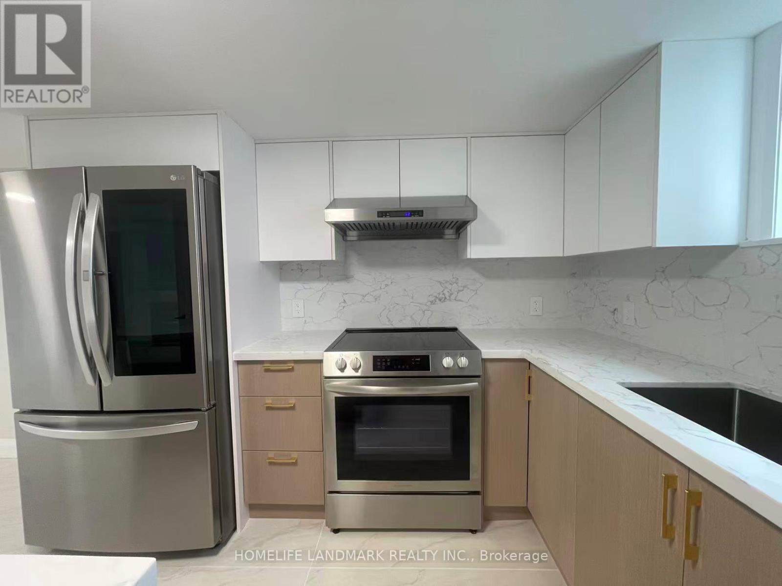 Unit 4 - 17 Rosemeade Avenue, Toronto, Ontario  M8Y 3A2 - Photo 6 - W13490310