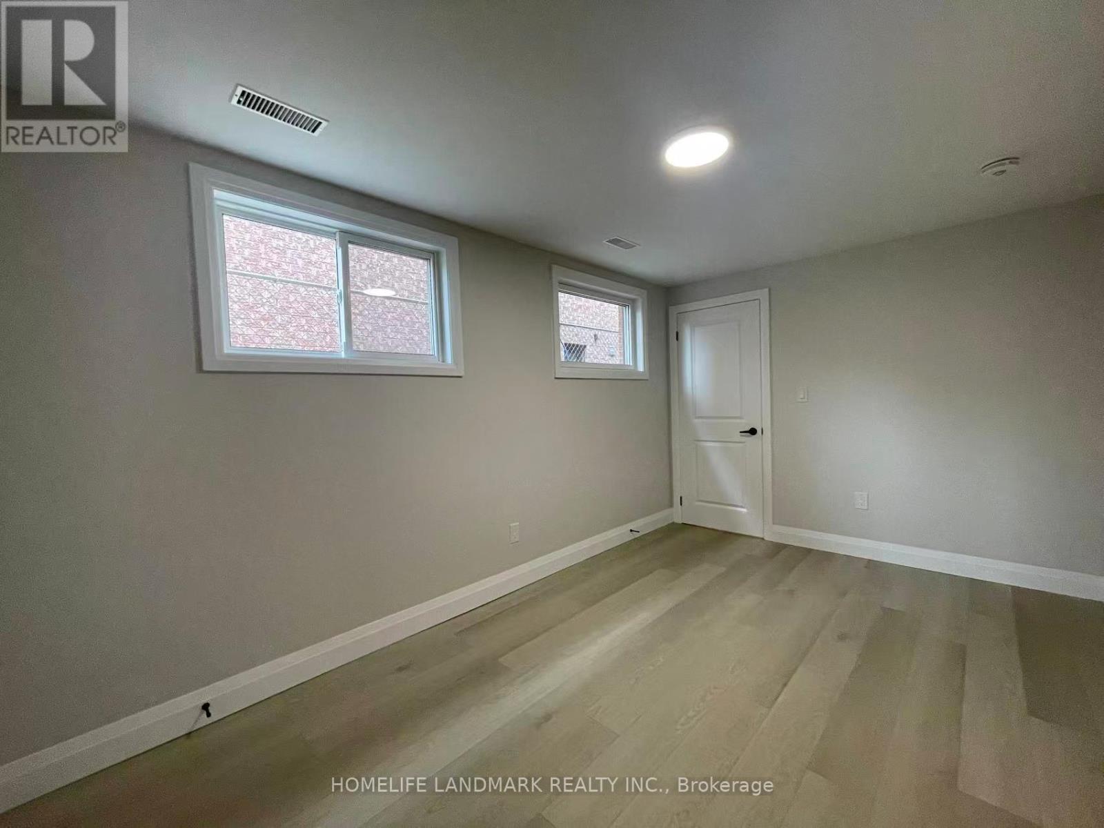 Unit 3 - 17 Rosemeade Avenue, Toronto, Ontario  M8Y 3A2 - Photo 10 - W13490316
