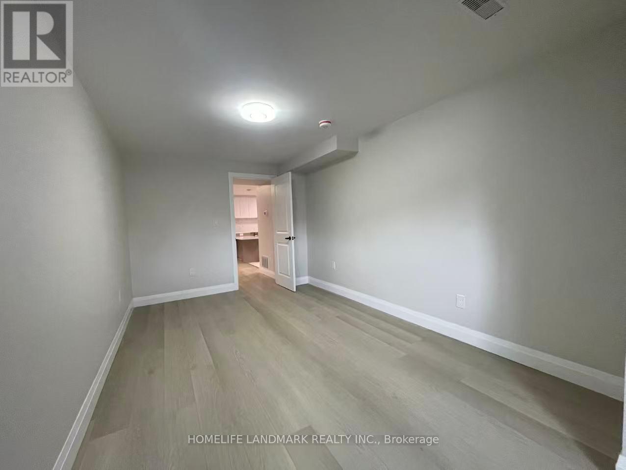 Unit 3 - 17 Rosemeade Avenue, Toronto, Ontario  M8Y 3A2 - Photo 13 - W13490316