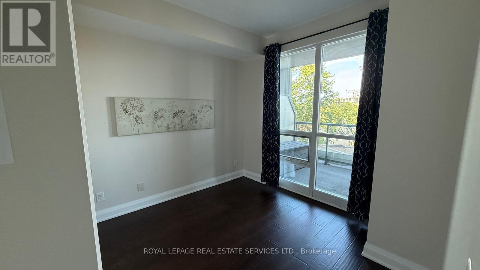 501 - 11 Bronte Road, Oakville, Ontario  L6L 0E1 - Photo 3 - W13490346