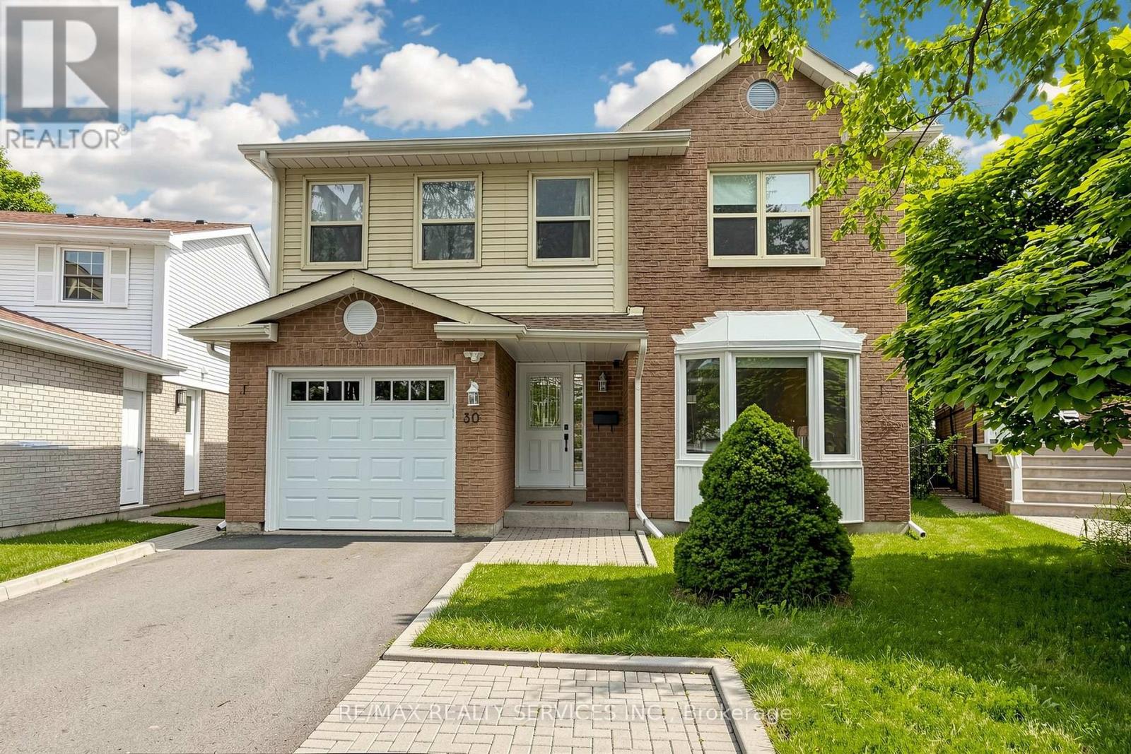 30 Mcgillivary Crescent, Brampton, Ontario  L6S 3P7 - Photo 2 - W13490350