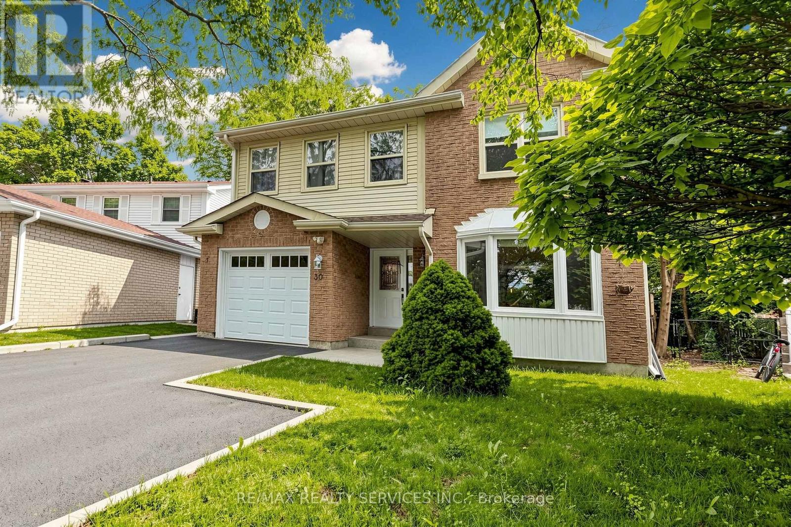 30 Mcgillivary Crescent, Brampton, Ontario  L6S 3P7 - Photo 3 - W13490350