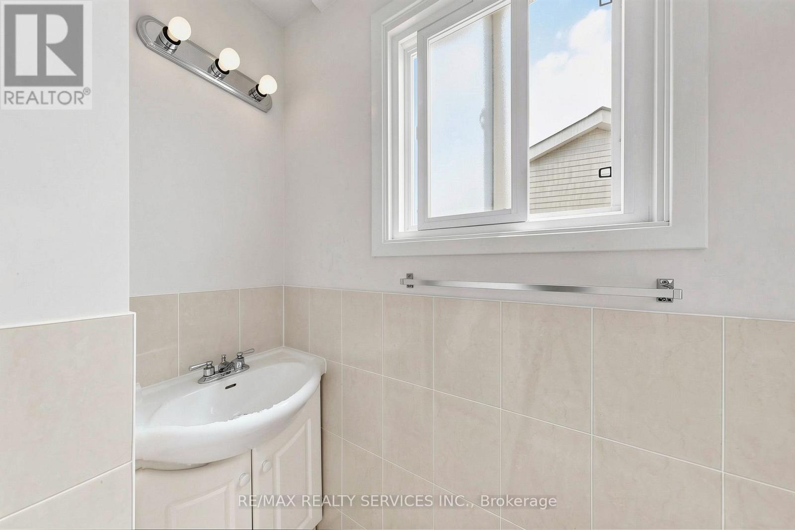30 Mcgillivary Crescent, Brampton, Ontario  L6S 3P7 - Photo 32 - W13490350