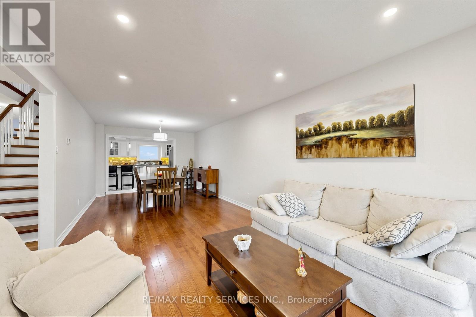30 Mcgillivary Crescent, Brampton, Ontario  L6S 3P7 - Photo 7 - W13490350